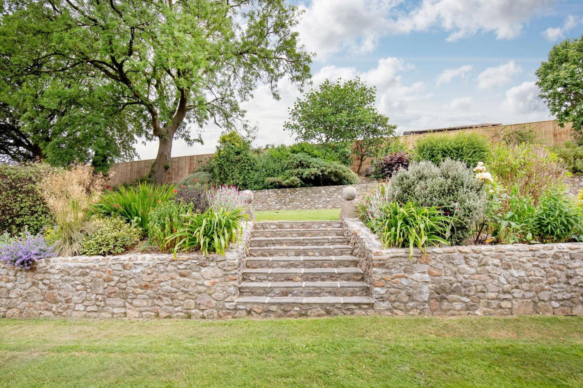 Sutton Barton Farmhouse Honiton Eksteriør billede